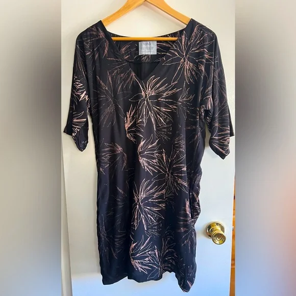 Tonle Black Floral Tunic - Picture 2 of 7